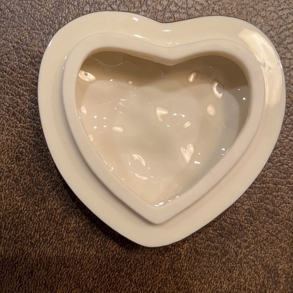 Heart Trinket Box with Roses, Vintage Lenox - Picture 6 of 7